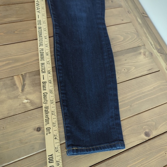 7 for all Mankind Cropped Gwenevere Jeans - Picture 11 of 14